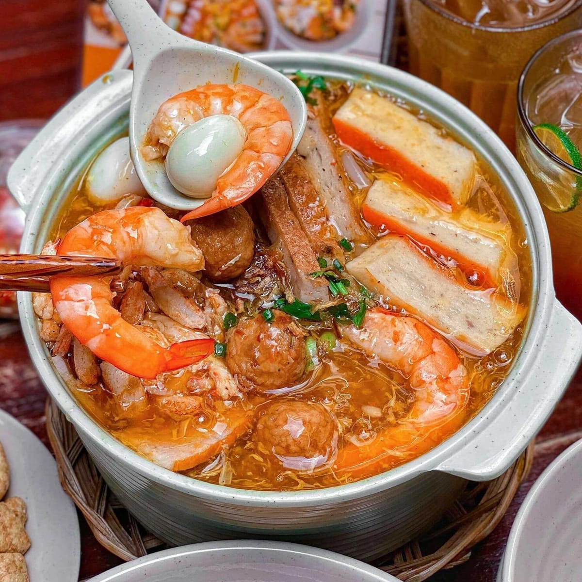 Thử Ngay Bánh Canh Cua Đà Nẵng Tươi Ngon Đậm Vị Biển