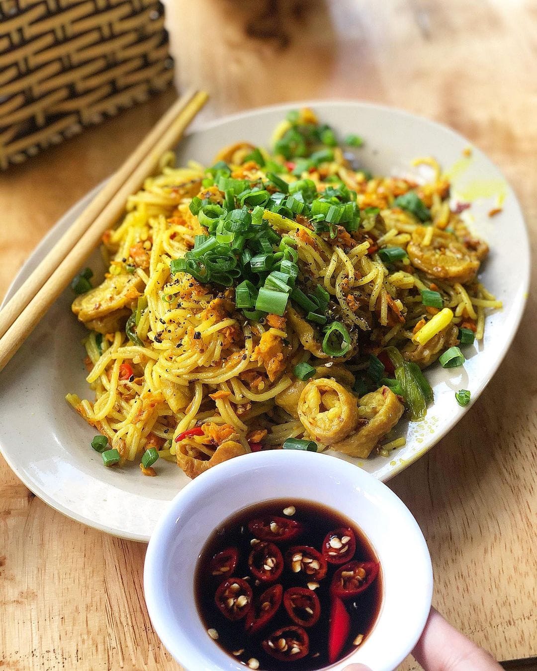 Bún Lòng Xào Nghệ – Món Ngon Đặc Sản Đà Nẵng Không Thể Bỏ Qua