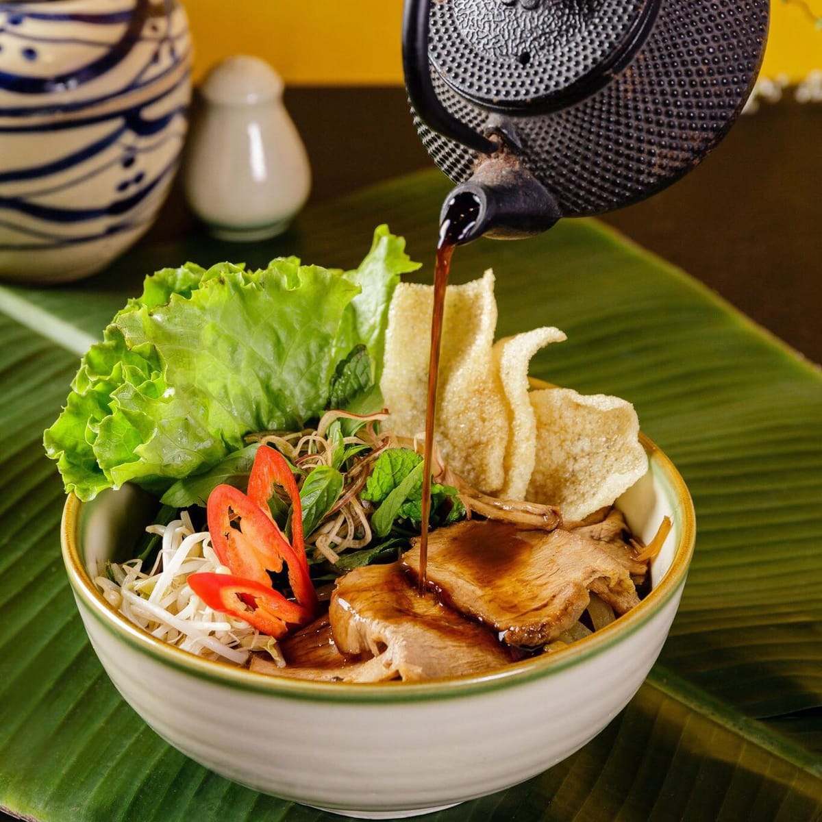 Cao Lầu Hội An – Tinh Hoa Ẩm Thực Phố Cổ: Nguồn Gốc, Cách Làm & Hương Vị Khó Quên
