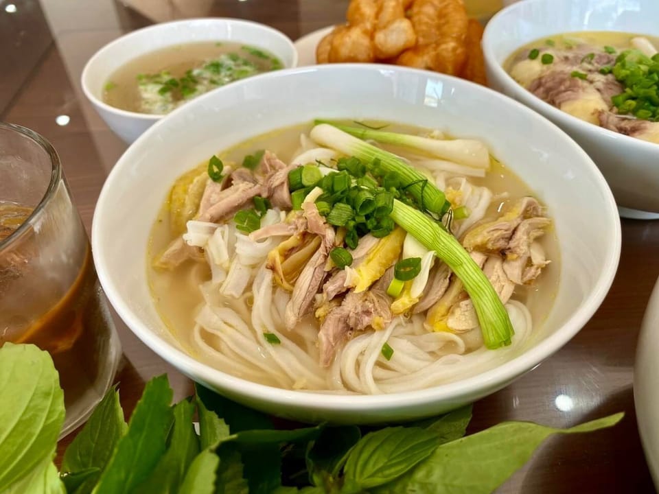 Phở Gà Đà Nẵng – Món ăn đặc sản đậm chất truyền thống