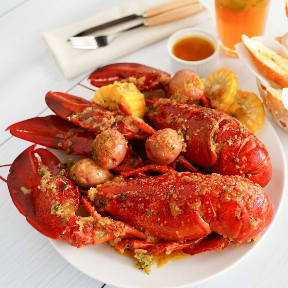 Cách Làm Tôm Hùm Nướng Bơ Tỏi, Phô Mai Cực Ngon – Sang Trọng Và Đậm Vị